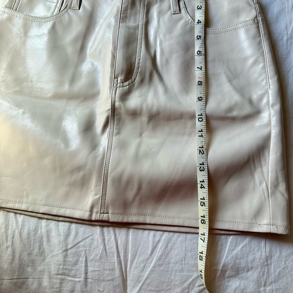 Madewell Faux Leather Mini Skirt - Picture 12 of 12